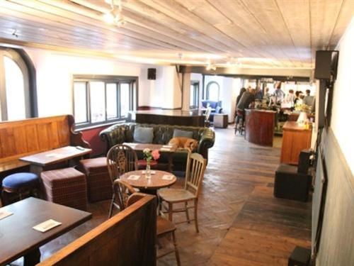 The May Garland Inn Hellingly Eksteriør bilde