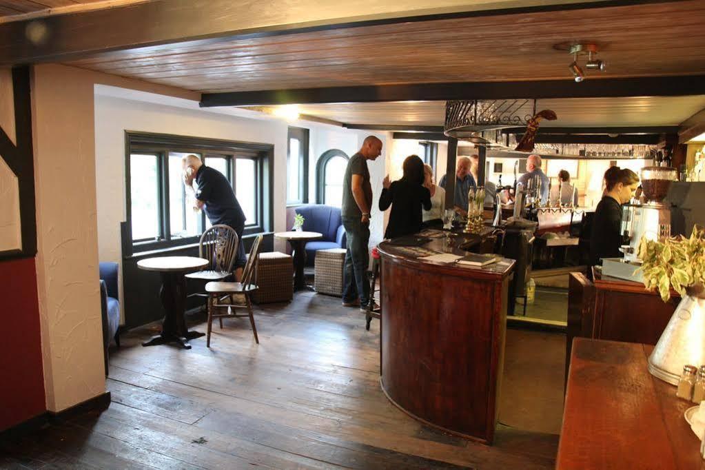 The May Garland Inn Hellingly Eksteriør bilde