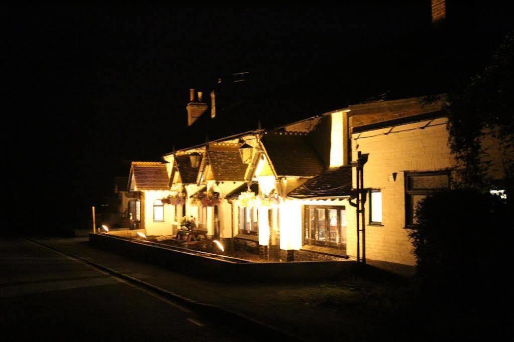 The May Garland Inn Hellingly Eksteriør bilde